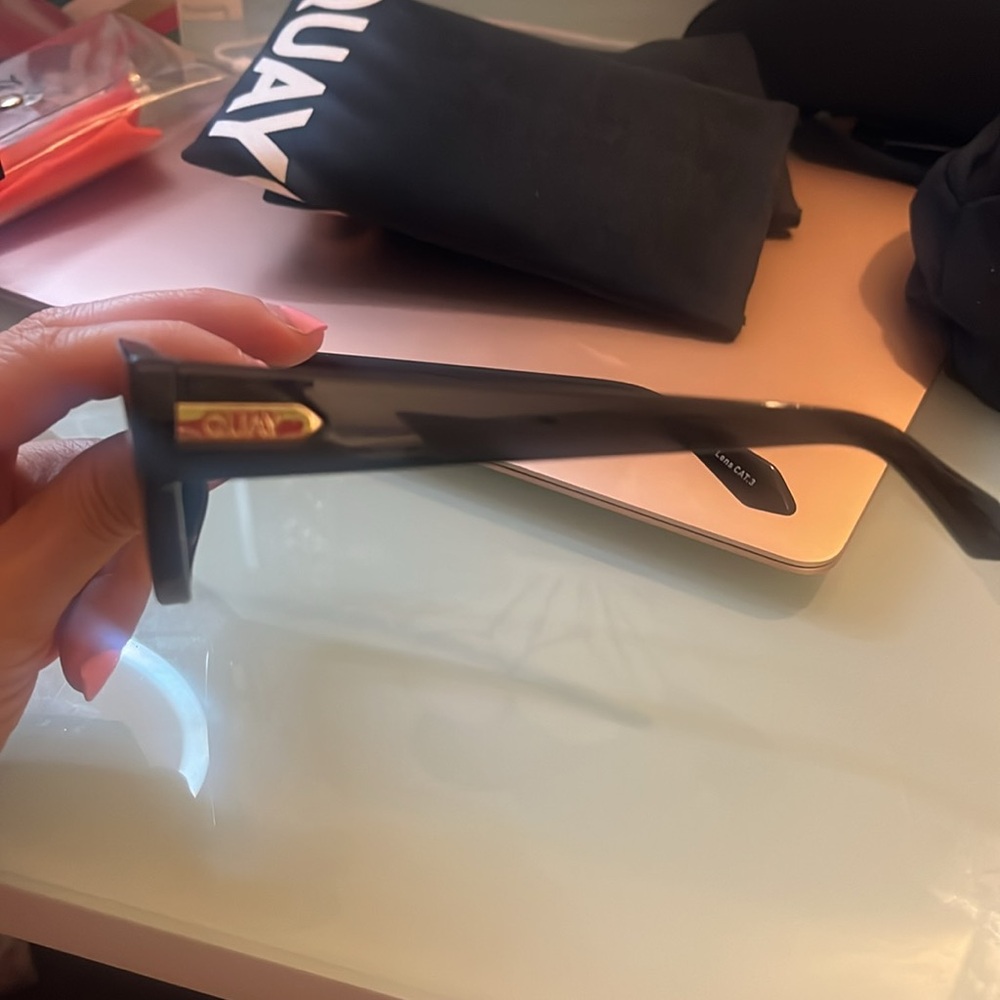 Narrow down sunglasses - Picture 3 of 6